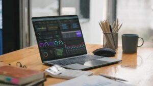 Como identificar descasamento entre anúncio e atendimento médico?